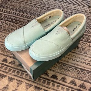 NWT Toms Alpargata Fenix Slip On Blue Canvas